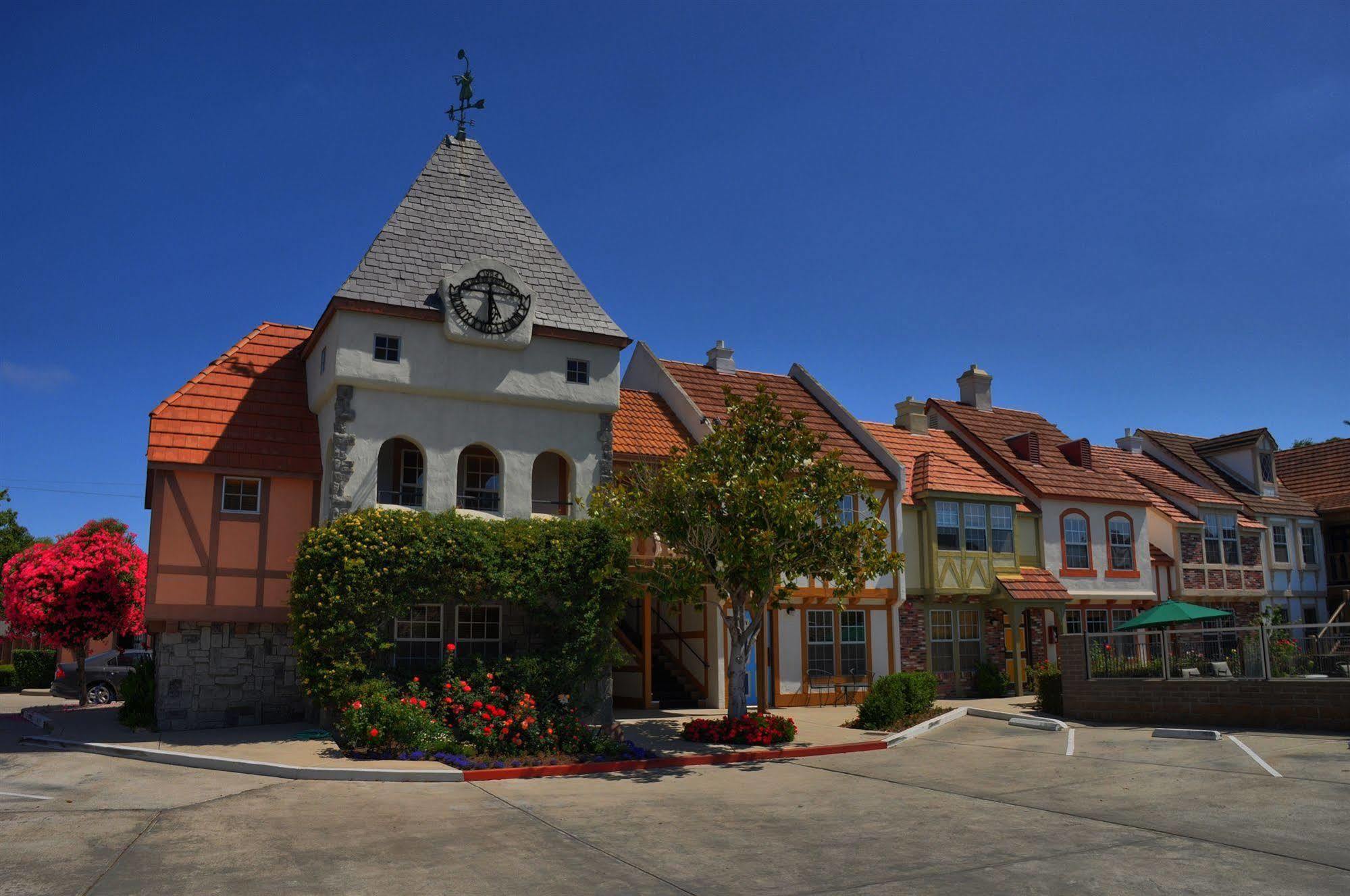 Royal Copenhagen Inn Solvang Bagian luar foto